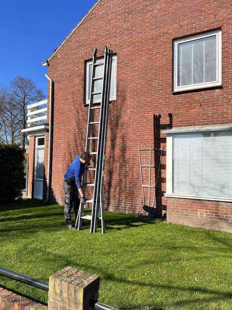 Deventer schoorsteenveger huis ladder